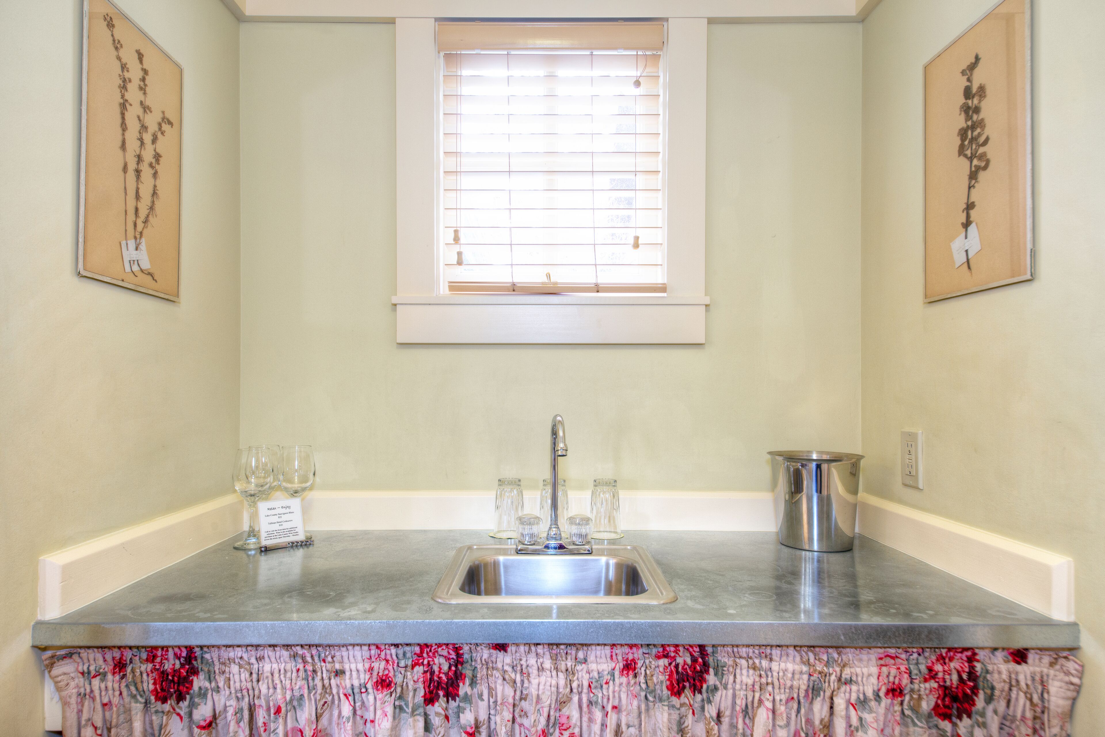 signature suite | private kitchenette | fridge, coffee/tea maker