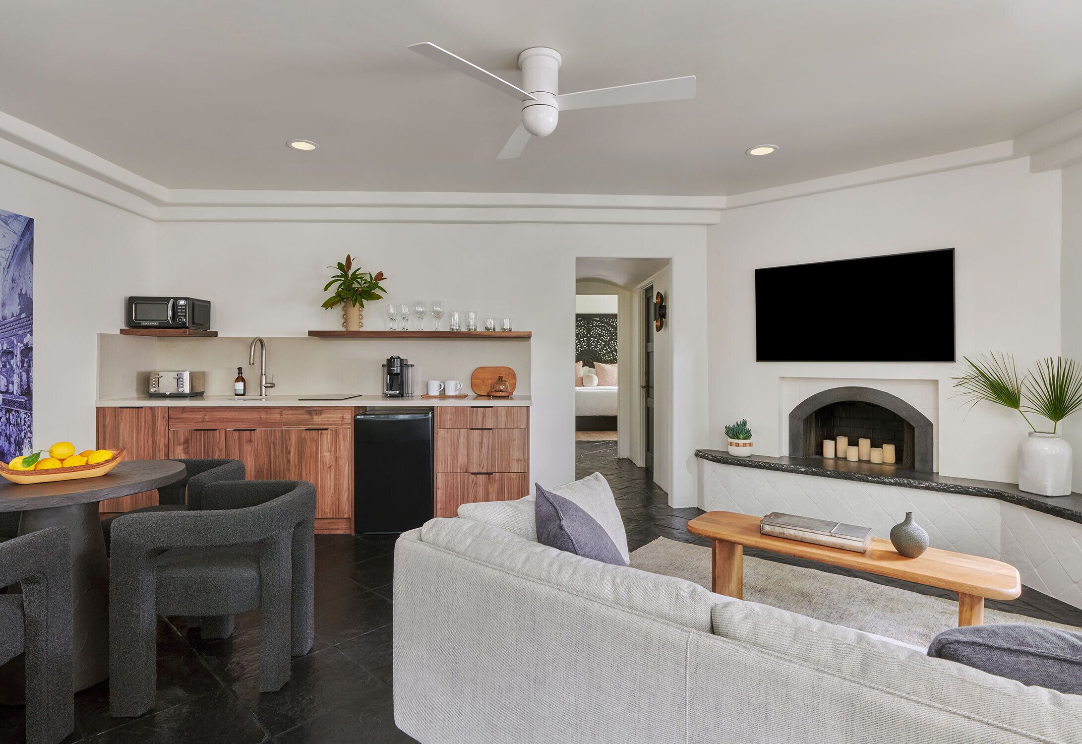 Superior Bungalow, Ensuite, Courtyard View | 私人廚房 | 微波爐、咖啡機/沖茶器、紙手巾