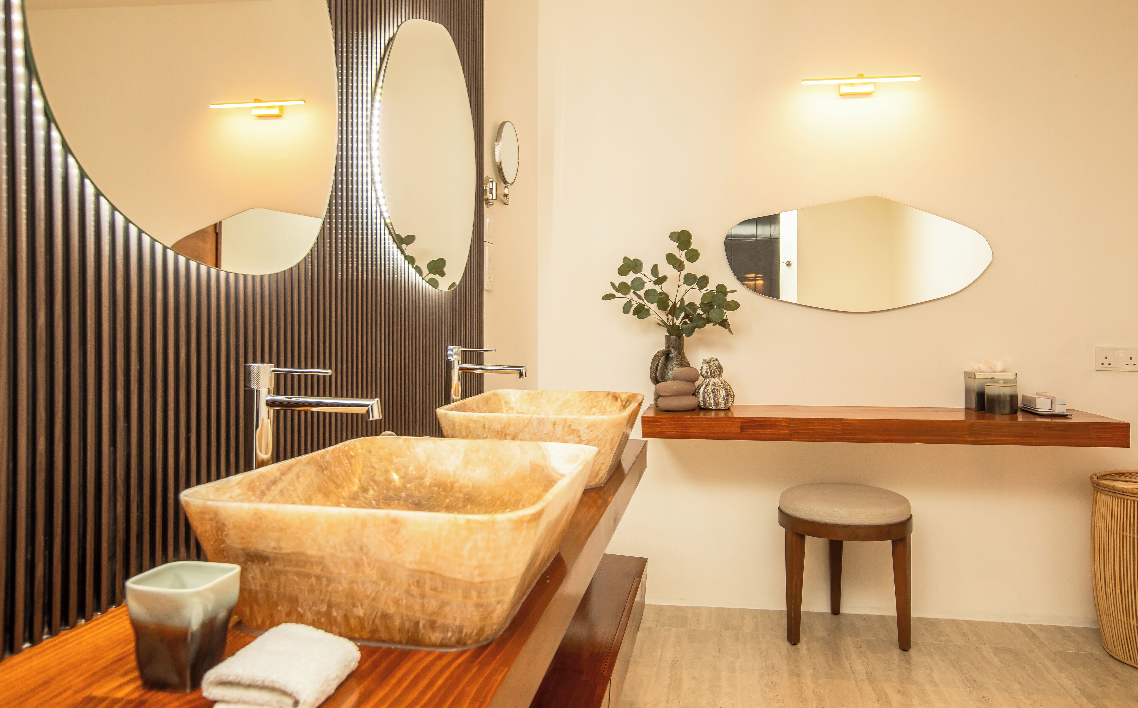 suite, 3 bedrooms, ocean view, beachfront | bathroom | eco-friendly toiletries, hair dryer, bathrobes, slippers