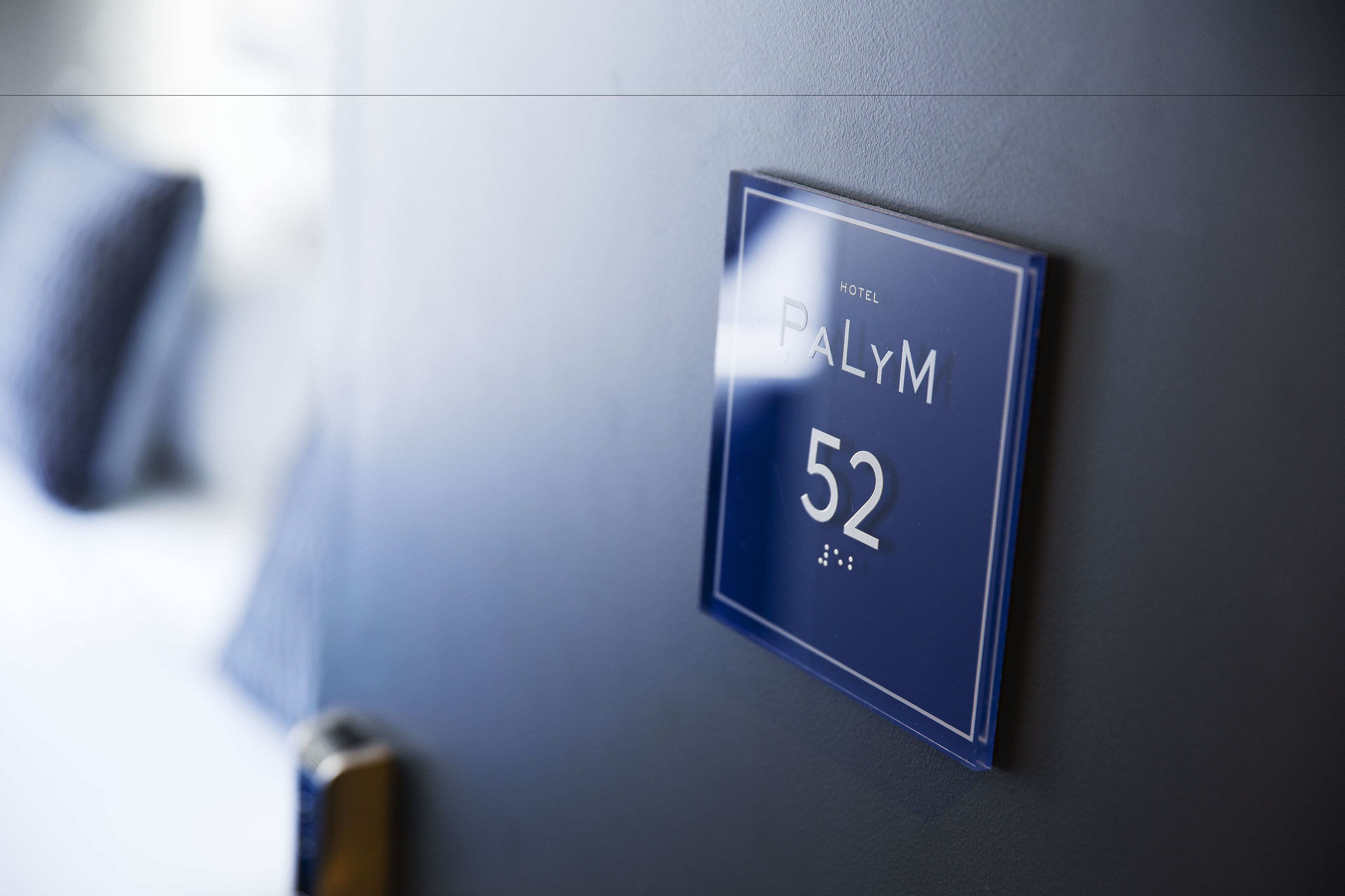 triple room | 1 bedroom, in-room safe, desk, laptop workspace