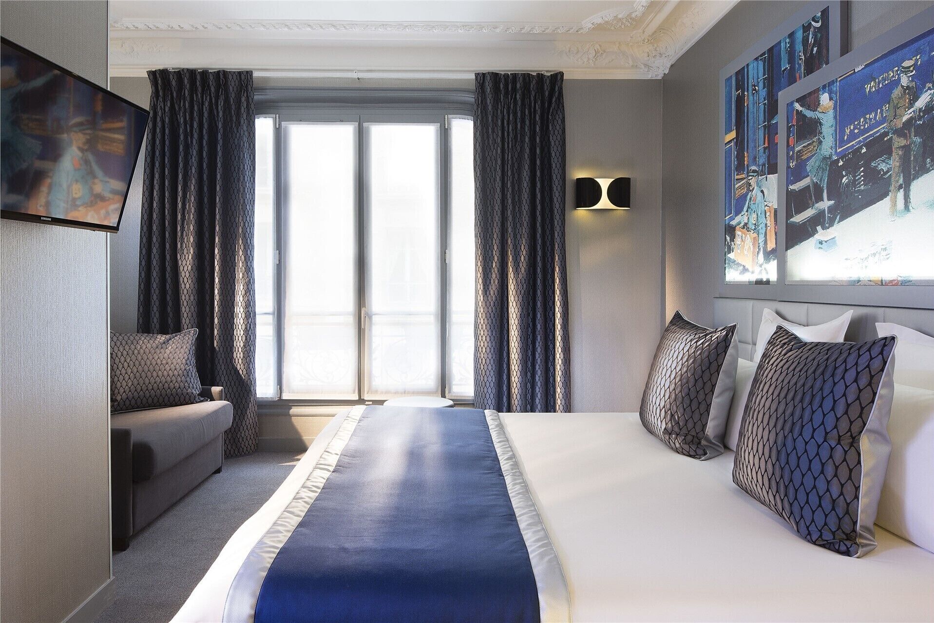 In-room safe, desk, laptop workspace, soundproofing