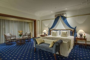 Premium bedding, down comforters, in-room safe, desk - Sarova Stanley Hotel, Nairobi (Nairobi)