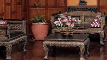 3 ristoranti, aperti a colazione, a pranzo e a cena, cucina thai