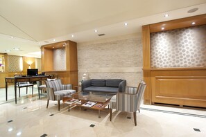 บริเวณนั่งเล่นที่ล็อบบี้