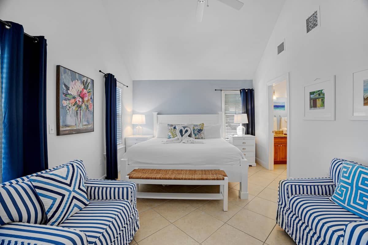 Premium Townhome | 3 bedrooms, Egyptian cotton sheets, premium bedding, pillowtop beds