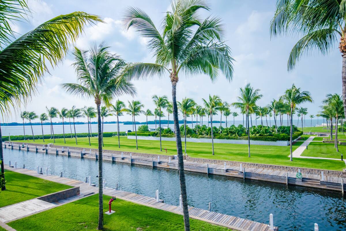 Nhà liên kế | Quang cảnh ban công