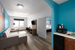 Presidential Suite, 1 King Bed with Sofa bed, Non Smoking (Living Area) | Desk, blackout curtains, iron/ironing board, free WiFi