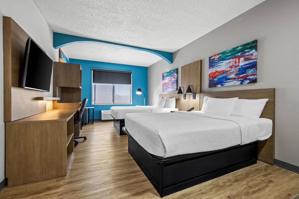 Desk, blackout curtains, iron/ironing board, free WiFi