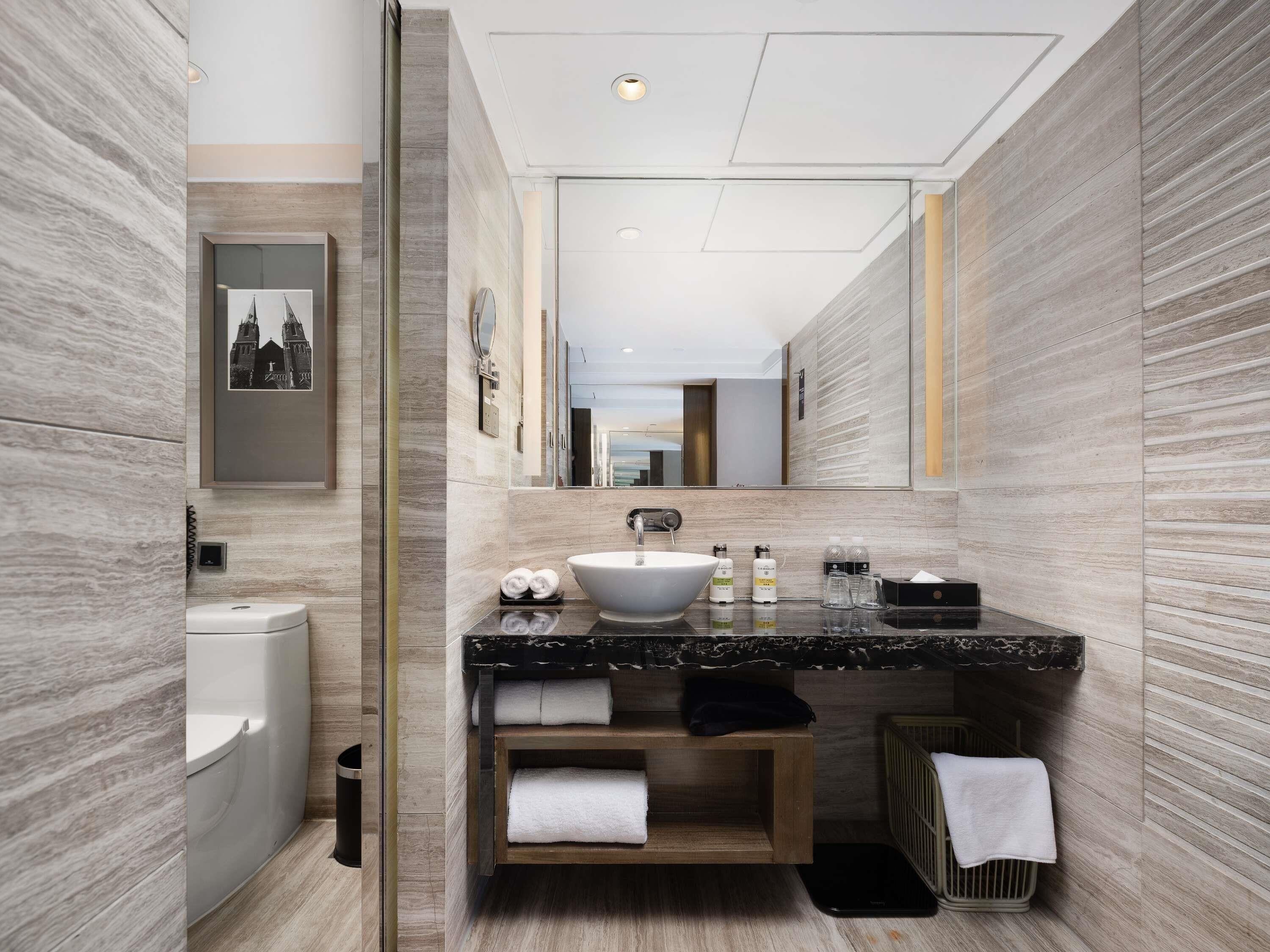 superior twin room, 2 single beds | 1 bedroom, premium bedding, down duvets, minibar