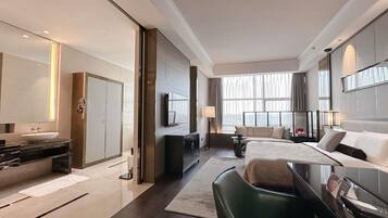 Suite, 1 llit de matrimoni gran (CEO) | Roba de llit d'alta qualitat, cobrellits i minibar