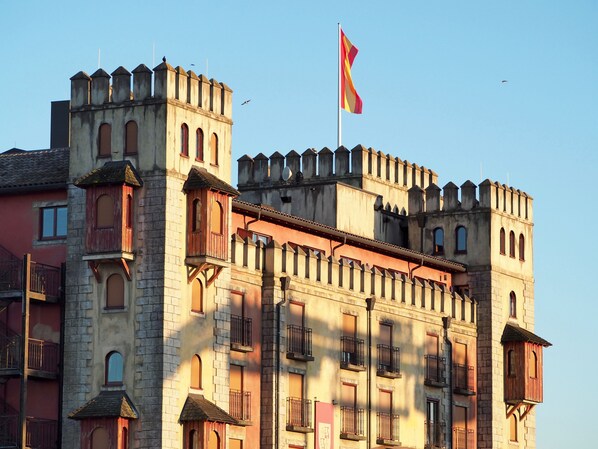 Exterior - Europa-Park Erlebnis-Resort, Hotel Castillo Alcazar (Rust)