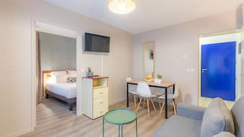 Apartment, 1 Double Bed with Sofa bed | Living area | 54-cm flat-screen TV with digital channels, TV