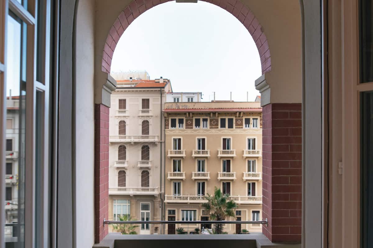 junior suite with lateral sea view | 1 bedroom, minibar, in-room safe, desk