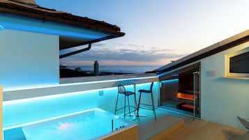 Suite with Spa Bath and Sauna | Terrass/Patio