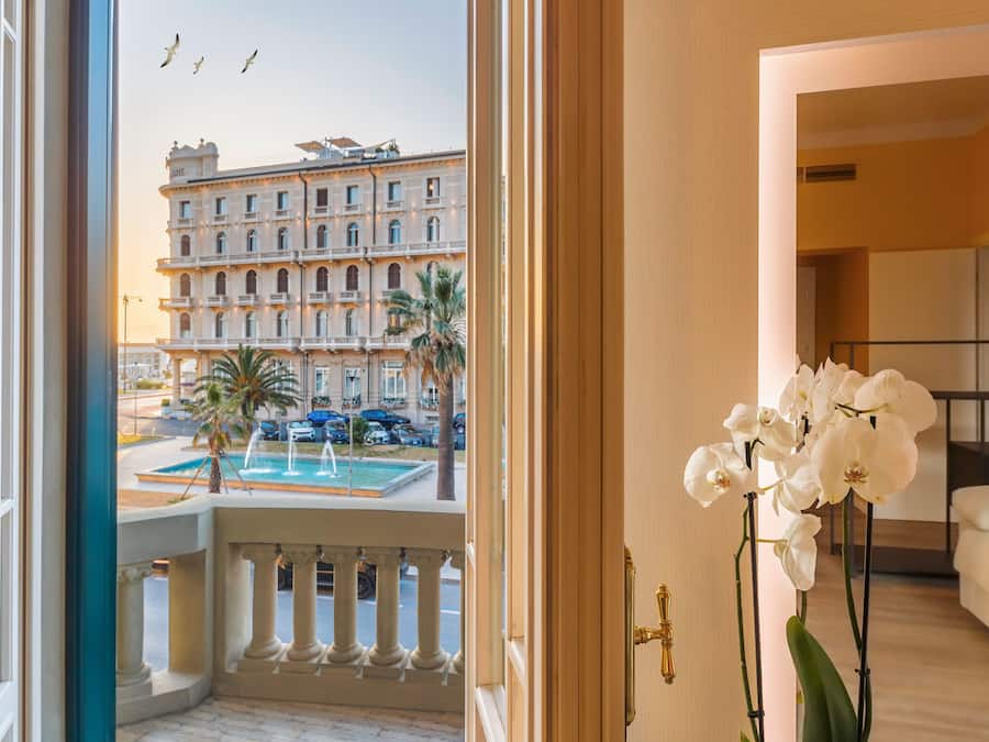 Suite with Balcony and Turkish Bath | Coin séjour