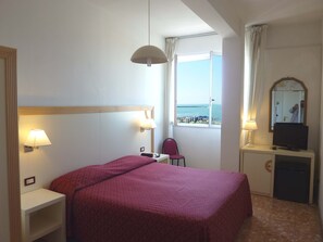 Double or Twin Room, Sea View | In-room safe, desk, free WiFi - Hotel Liberty (Viareggio)