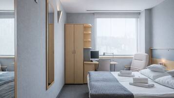 Schreibtisch, laptopgeeigneter Arbeitsplatz, Verdunkelungsvorhänge