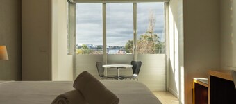 Cosmopolitan Hotel and Apartments