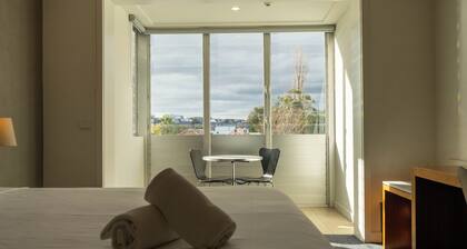 Cosmopolitan Hotel and Apartments