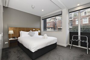 One Bedroom Apartment | Free WiFi, bed sheets - Cosmopolitan Hotel and Apartments (St Kilda)