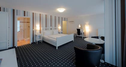PANORAMA HOTEL in Neustadt an der WeinstraĂe