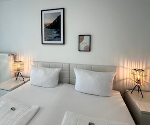 Premium bedding, Select Comfort beds, individually decorated - PANORAMA HOTEL in Neustadt an der Weinstraße (Neustadt an der Weinstrasse)