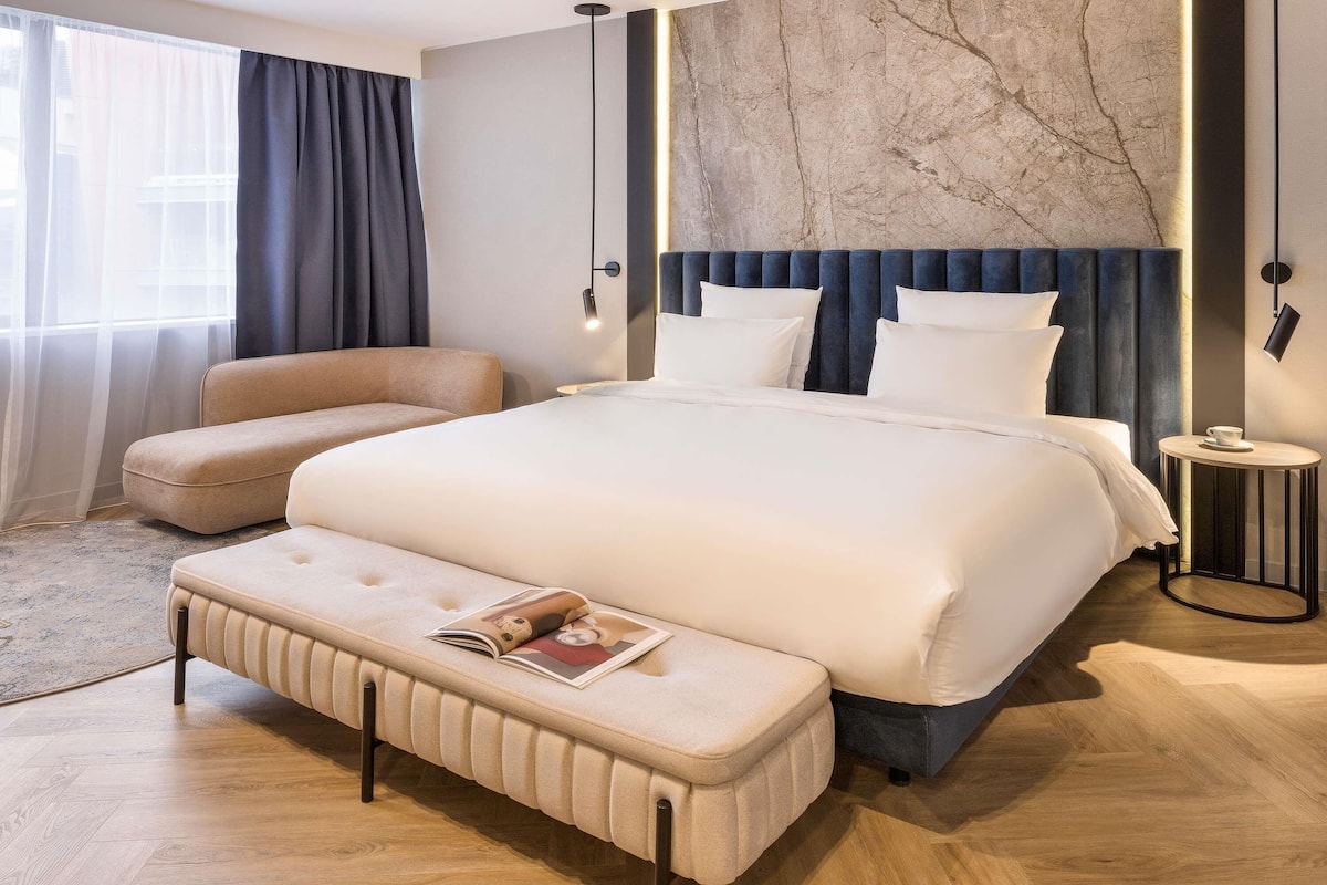 Privilege, Chambre, 1 trÚs grand lit | Literie de qualité supérieure, minibar, coffres-forts dans les chambres