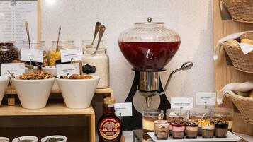 Tägliches Frühstücksbuffet gegen Gebühr