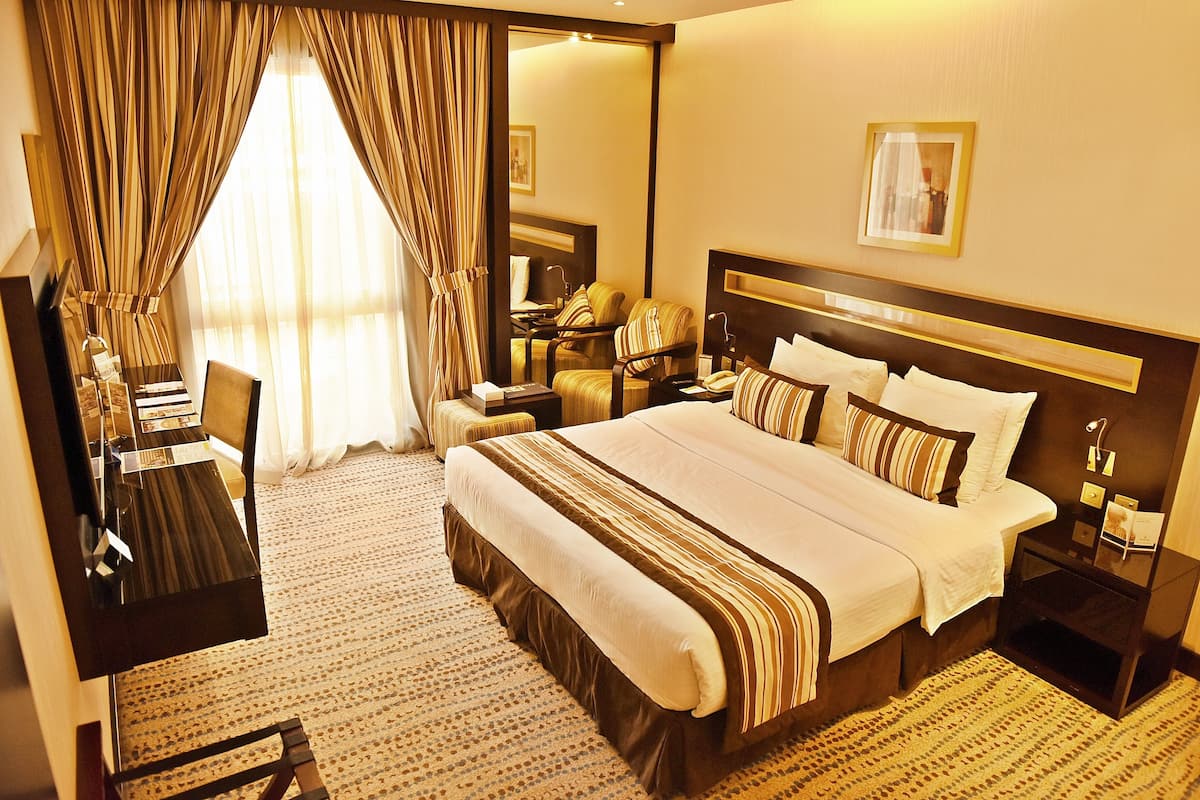 Minibar, in-room safe, iron/ironing board, rollaway beds