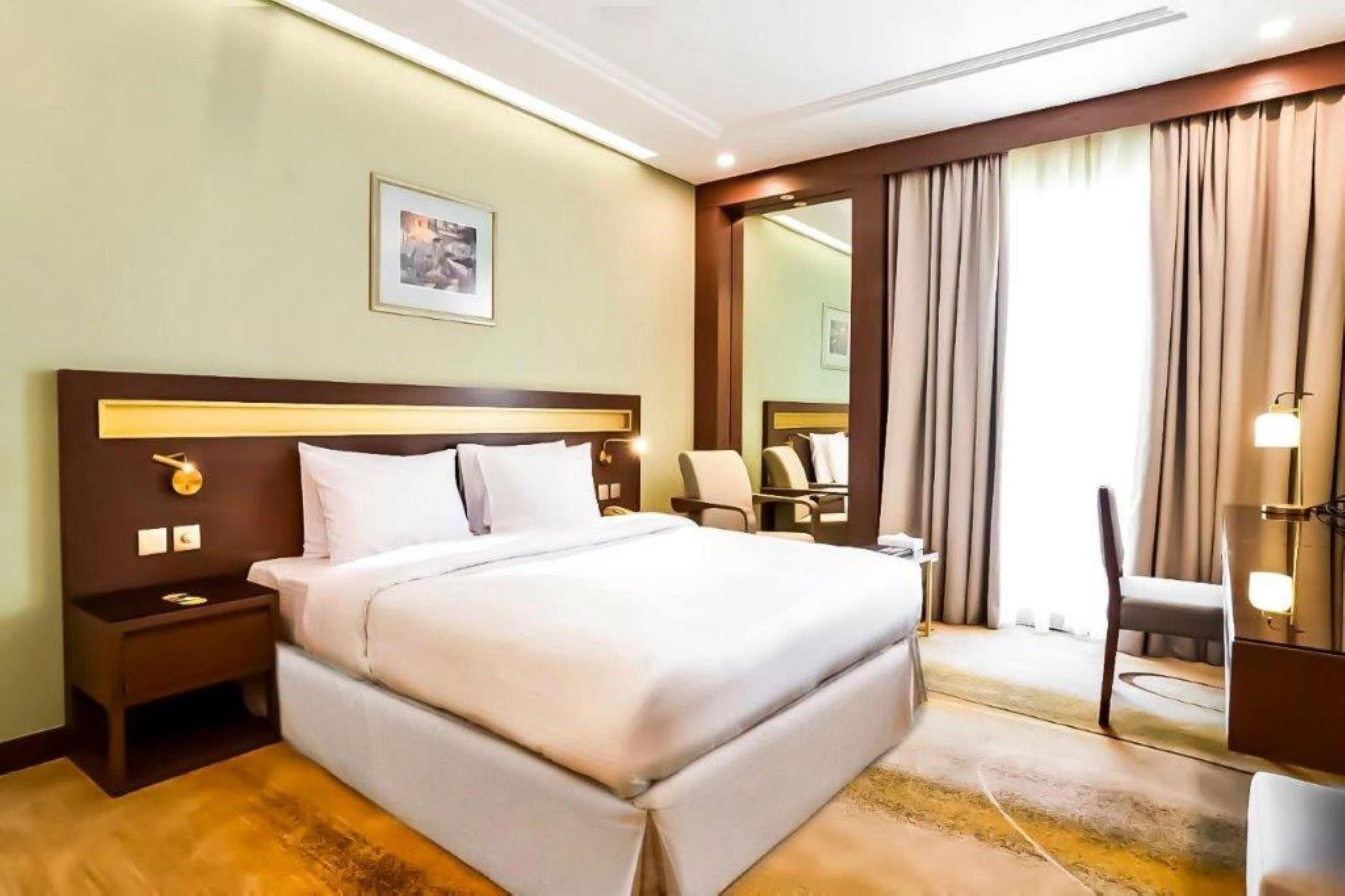 迷你吧、客房內保險箱、熨斗/熨衣板、折疊床/加床