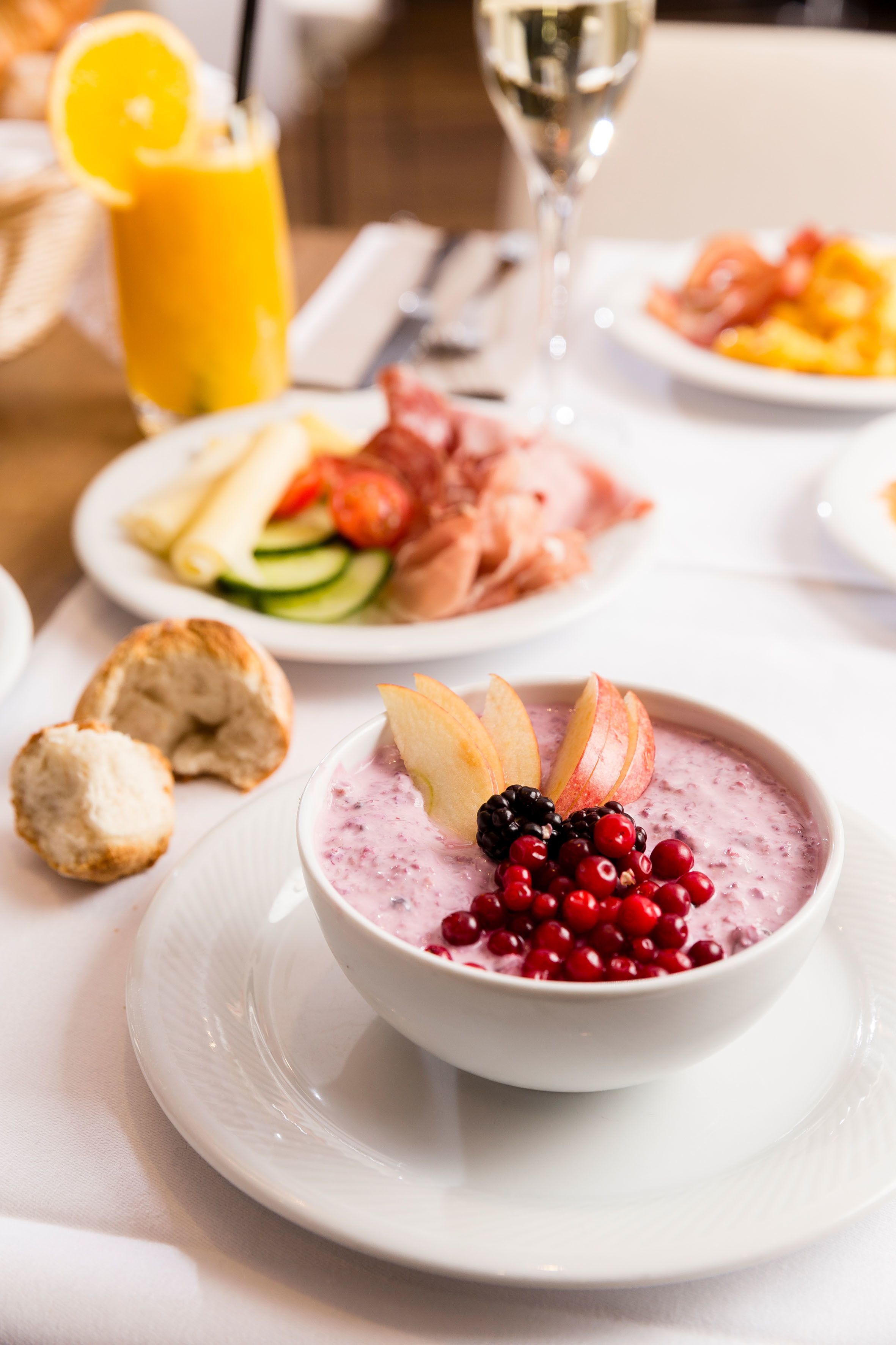 Tägliches Frühstücksbuffet (19 CHF pro Person)