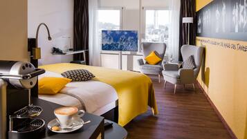 Quarto (Arte Style) | Roupas de cama premium, cofres nos quartos, individualmente decorados