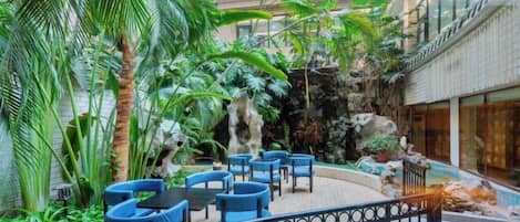 Minibar, Zimmersafe, Bügeleisen/Bügelbrett, Wecker