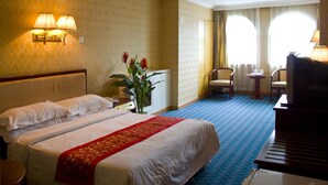 Deluxe Double or Twin Room | In-room safe, desk, rollaway beds (surcharge) - Wangfujing Dawan (Beijing)