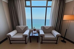 Minibar, Zimmersafe, Wecker