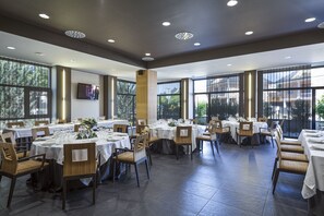 Se sirven desayunos y cenas 