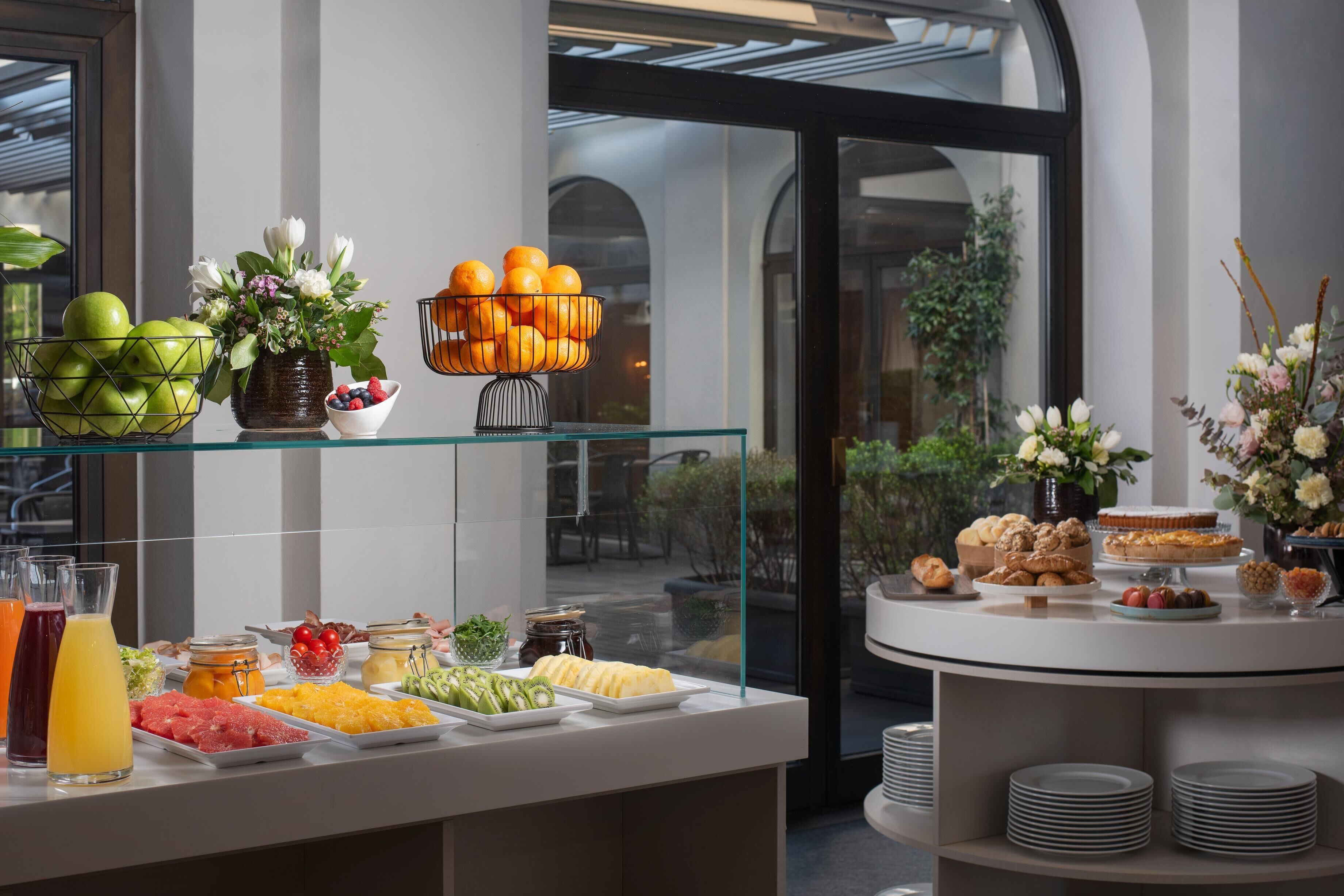 Daily buffet breakfast for a fee