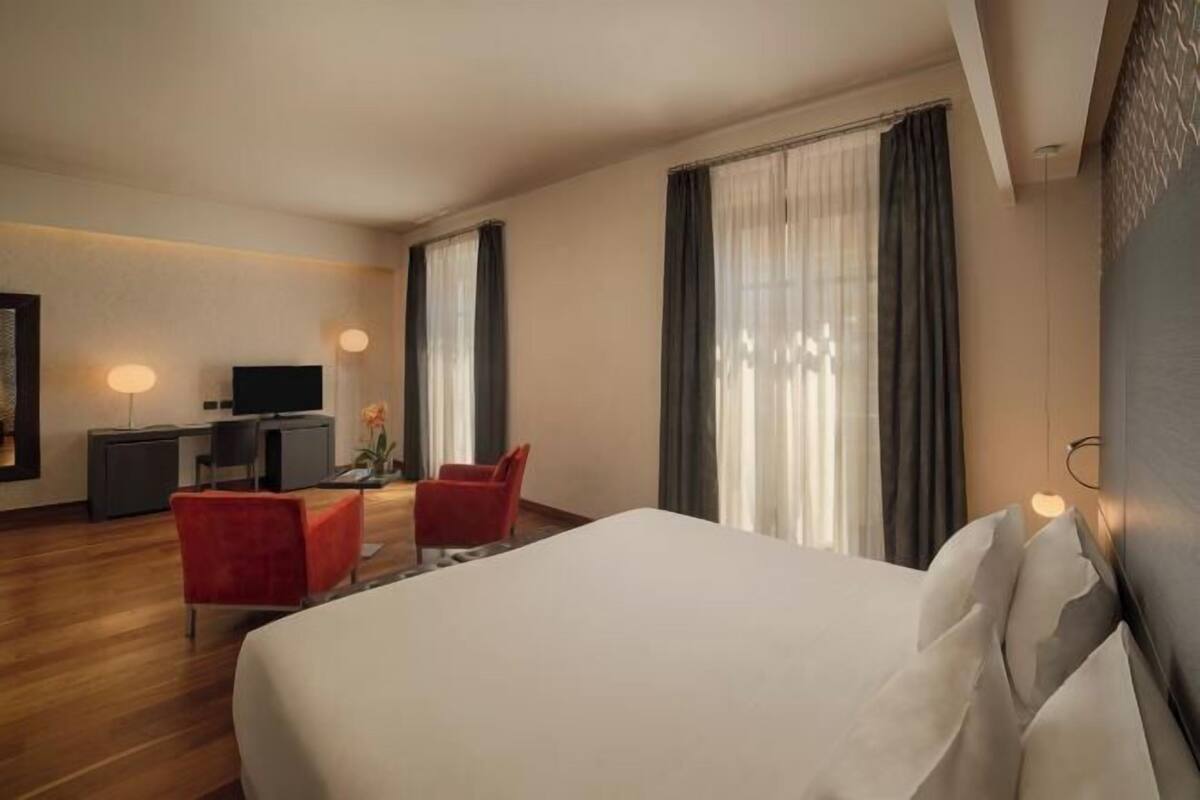 Couette en duvet d'oie, minibar, coffres-forts dans les chambres, bureau