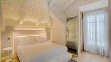 Couette en duvet d'oie, minibar, coffres-forts dans les chambres, bureau