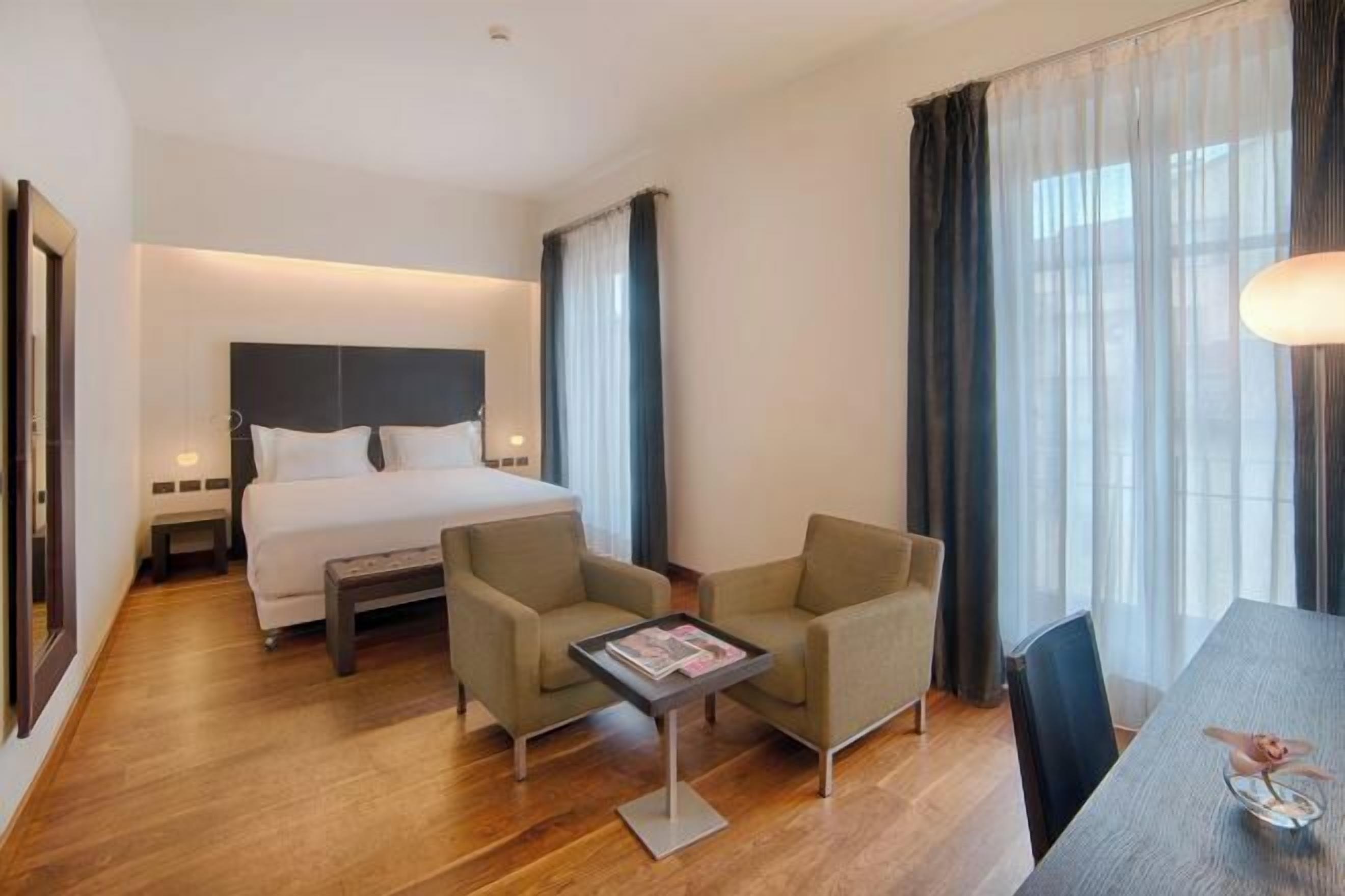 Down duvets, minibar, in-room safe, desk