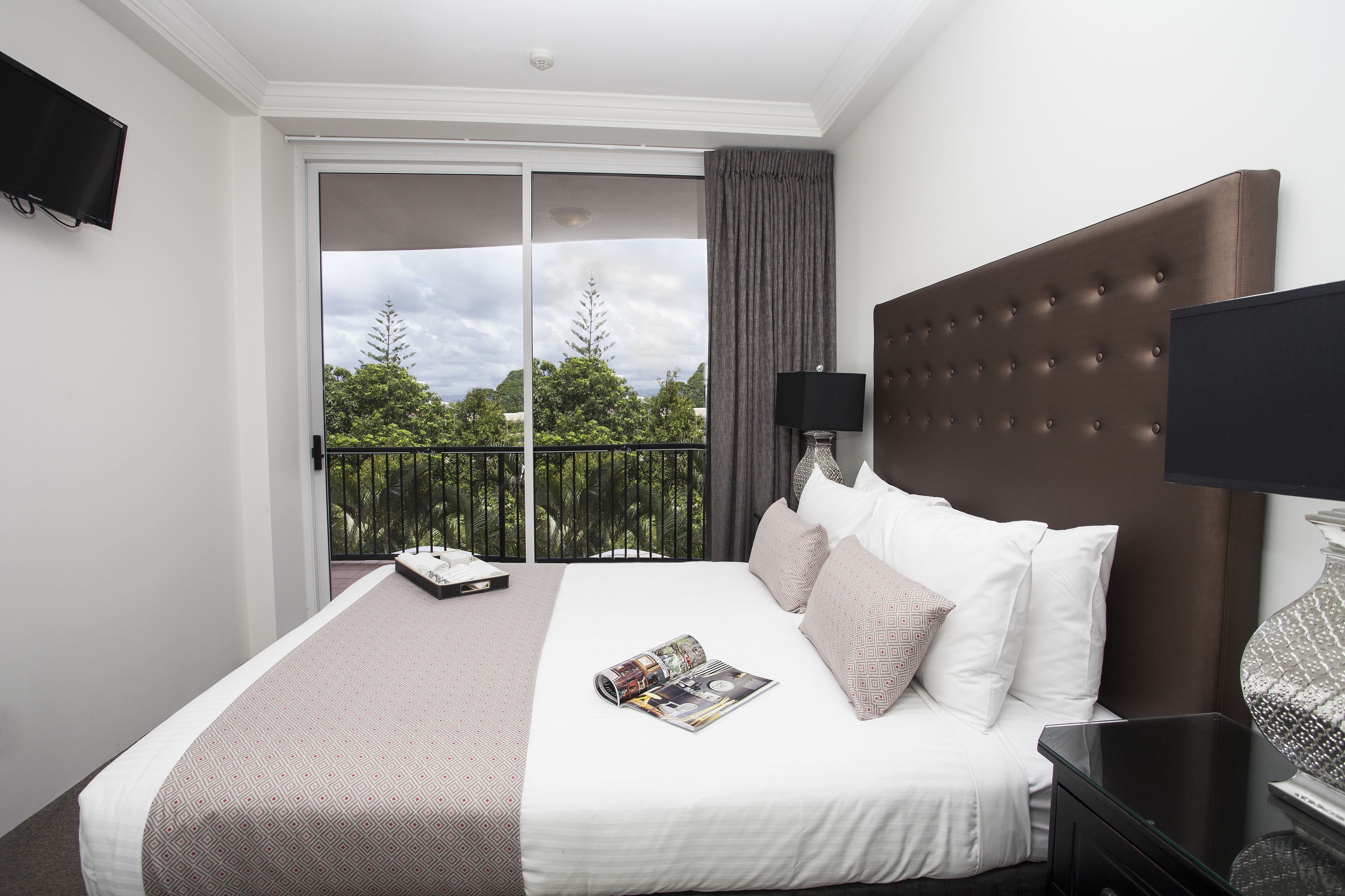 Ropa de cama de alta calidad y escritorio 