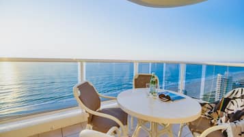 One Bedroom Ocean-View Apartment | Balcony view