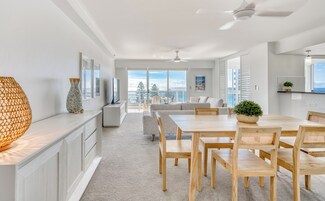 Superior One bedroom Ocean-View Apartment | In-room safe, individually decorated, individually furnished