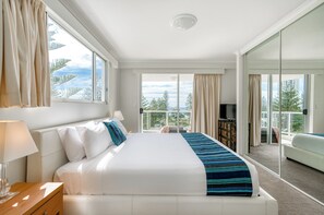 One Bedroom Ocean-View Apartment | In-room safe, individually decorated, individually furnished - Xanadu Main Beach Resort (Main Beach)