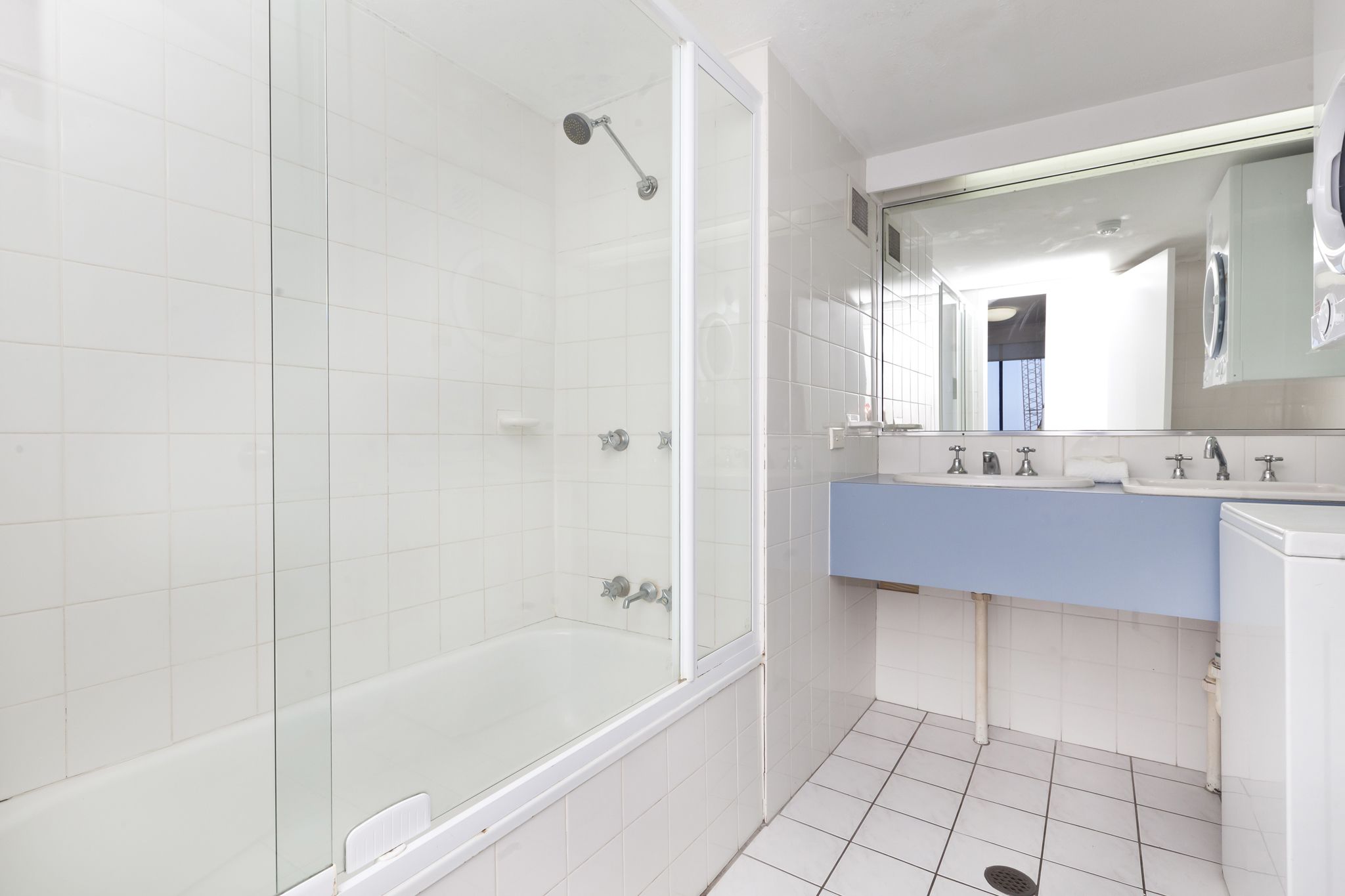 Surf Regency Apartments — image 16