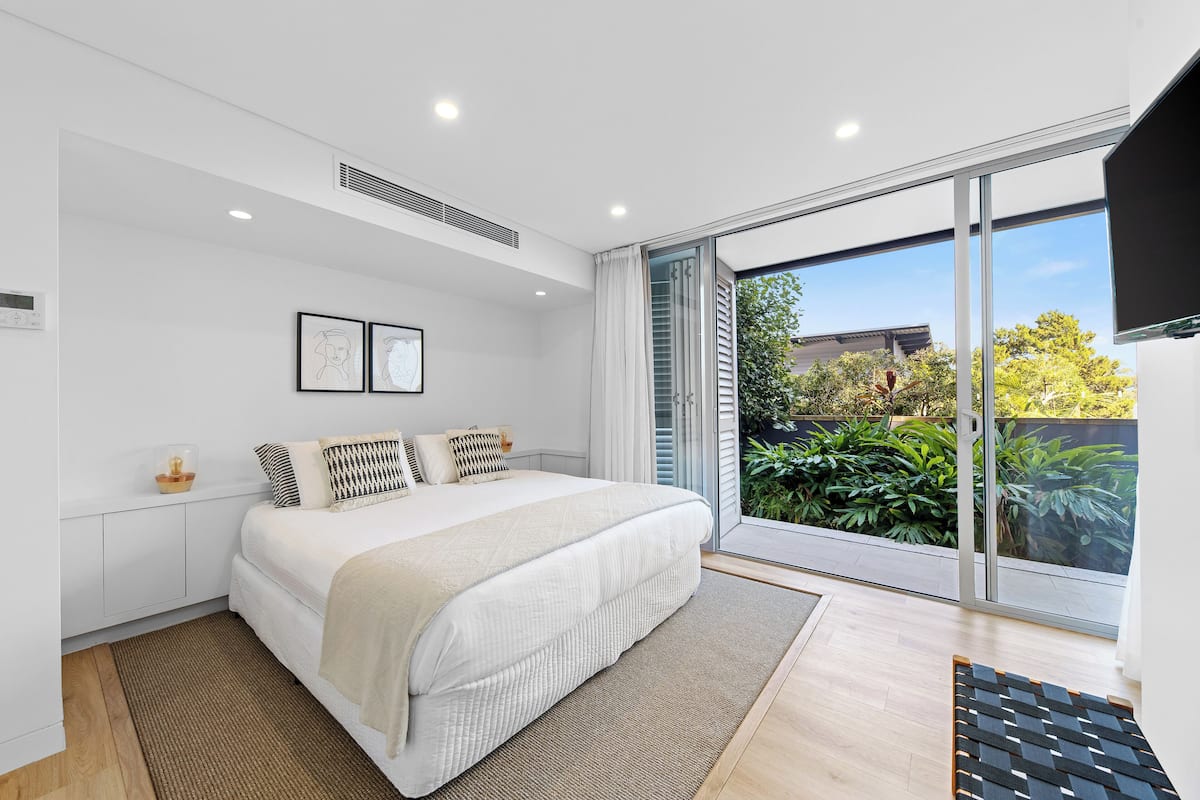 3 bedrooms, individually decorated, individually furnished