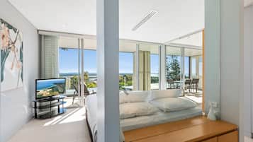 3 bedrooms, individually decorated, individually furnished