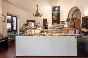Bar (on property) - Hotel Verdi Pisa (Pisa)