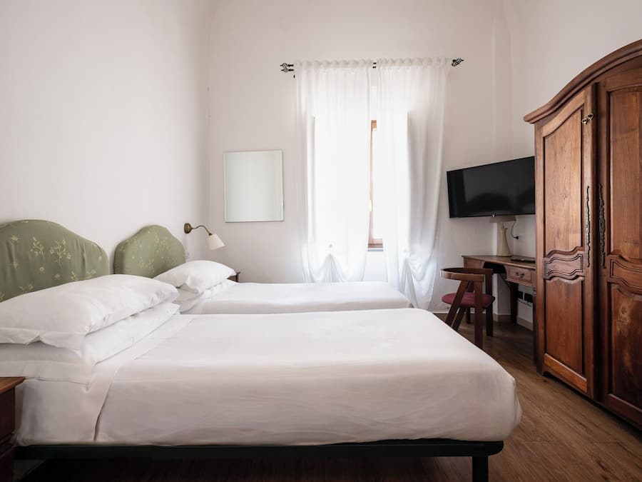 Standard Twin Room