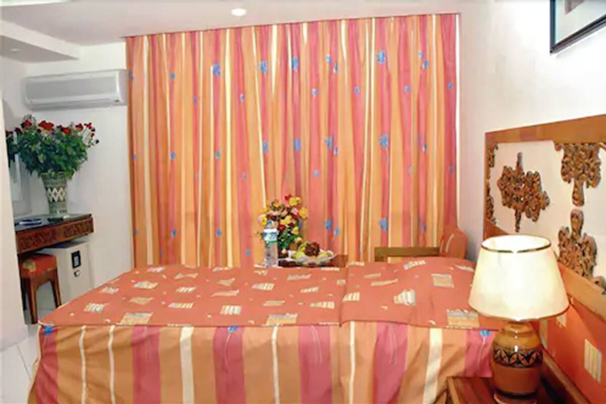 Habitación individual estándar | Sábanas de algodón egipcio y camas con pillow-top